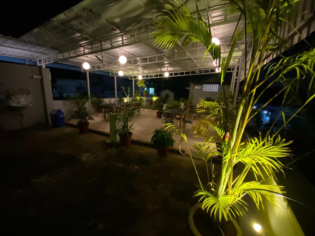 La Paradise Residency ปอนดิเชอรี ภายนอก รูปภาพ
